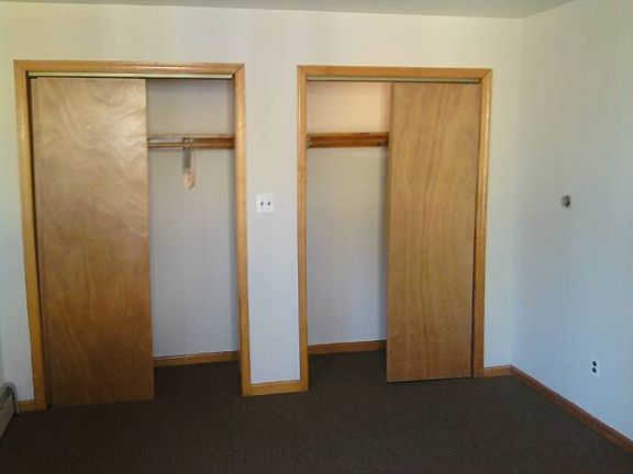 BEDROOM CLOSETS