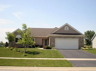 10421 Scarlet Oak Dr, Perrysburg, OH 43551