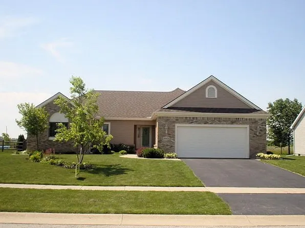 10421 Scarlet Oak Dr, Perrysburg, OH 43551