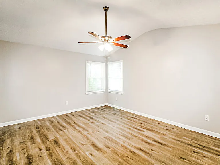 235 Grayland Creek Dr — Photo 8