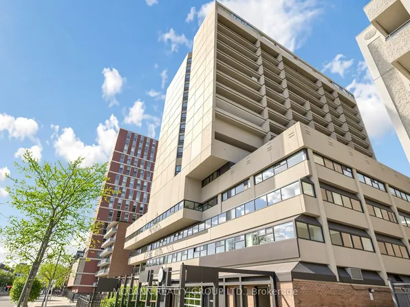 720 Spadina Ave #1510, Toronto, ON M5S 2T9