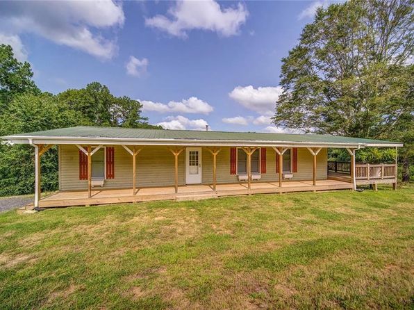 1393 Edwards Mill Rd, Ball Ground, GA 30107