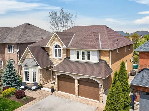 2431 Castlebrook Rd, Oakville, ON L6M 4Z2