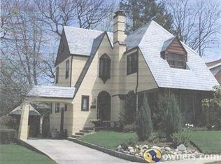 73 Nassau Rd, Great Neck, NY 11021