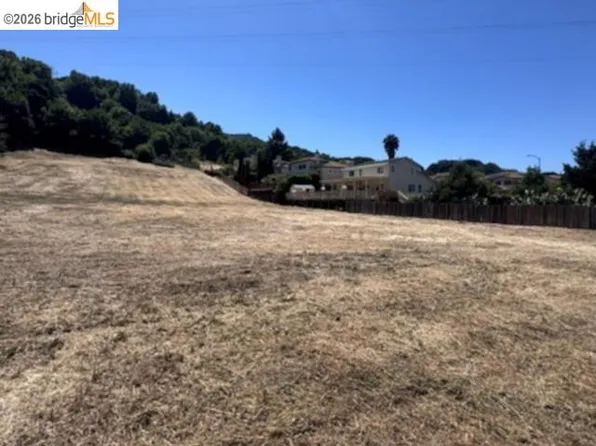 6284 San Pablo Dam Rd, El Sobrante, CA 94803