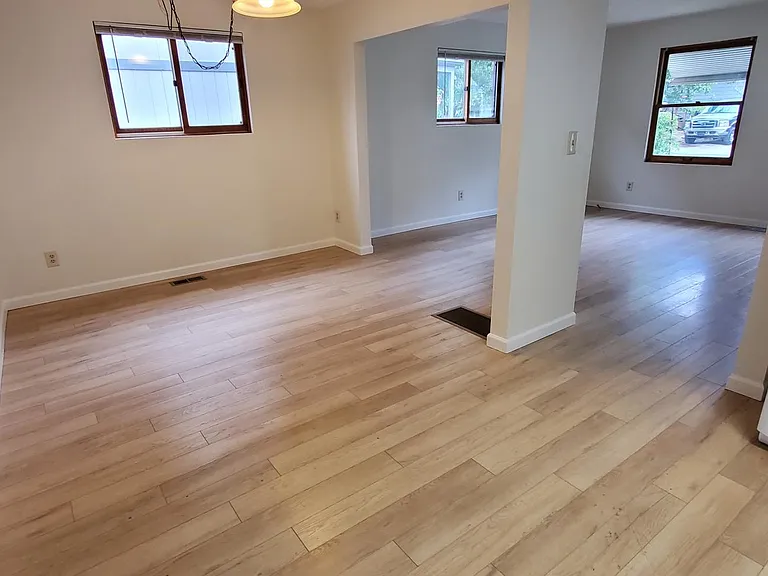 710 S Sheridan St — Photo 4