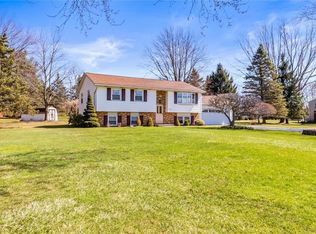 5800 Ontario Center Rd, Ontario, NY 14519