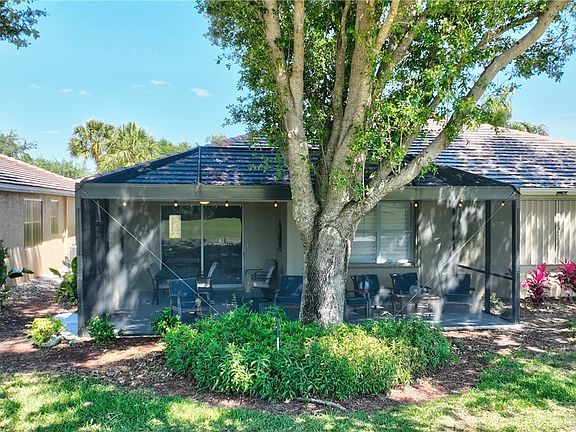 2nd image of 2297 Carnaby Ct