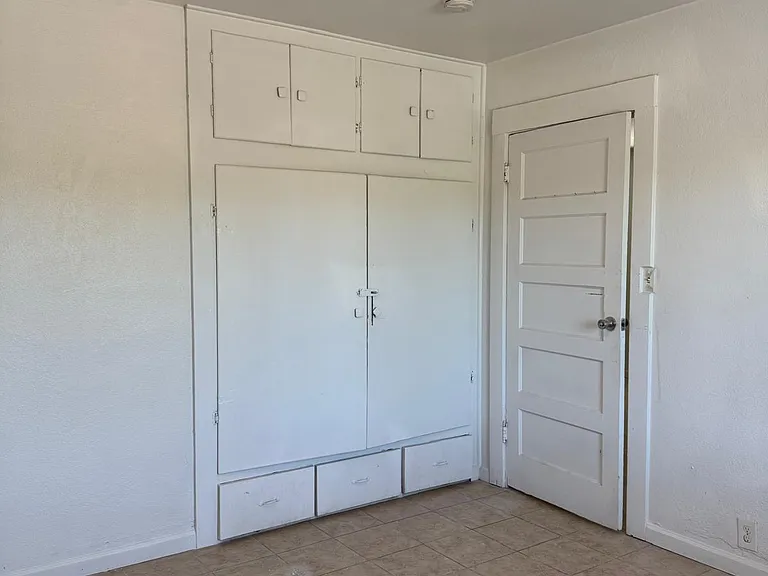 6275 Sultana Dr — Photo 7