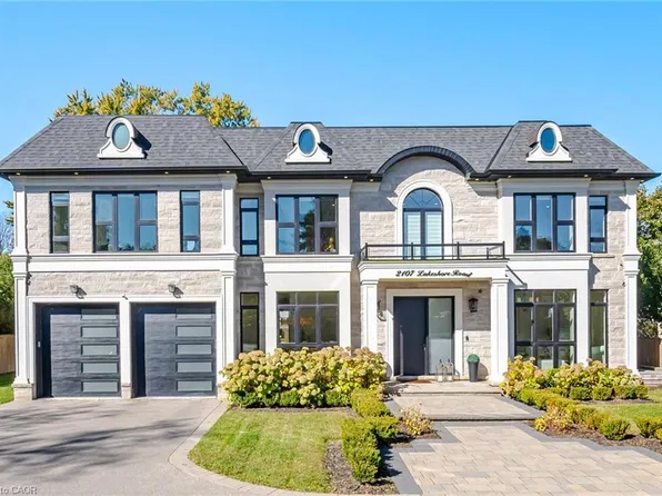 2107 Lakeshore Rd W, Oakville, ON L6L 1G6