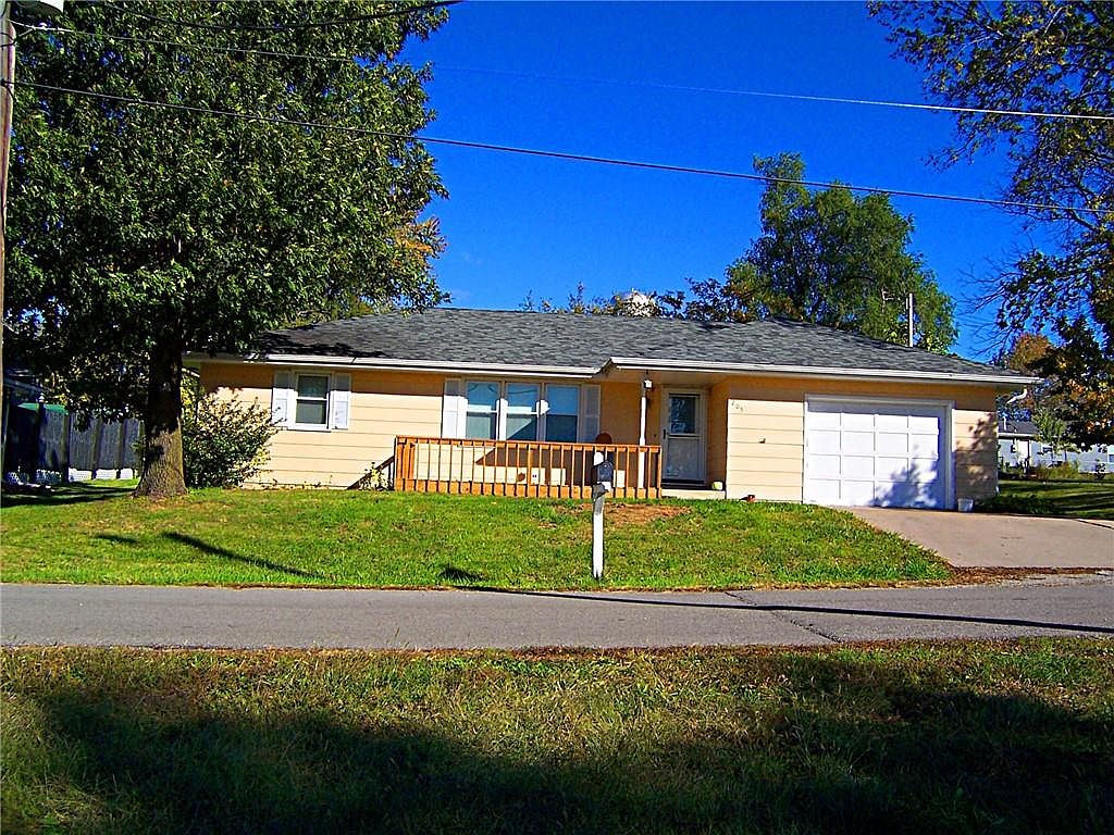 205 S Dallas St, Maysville, MO 64469 Zillow