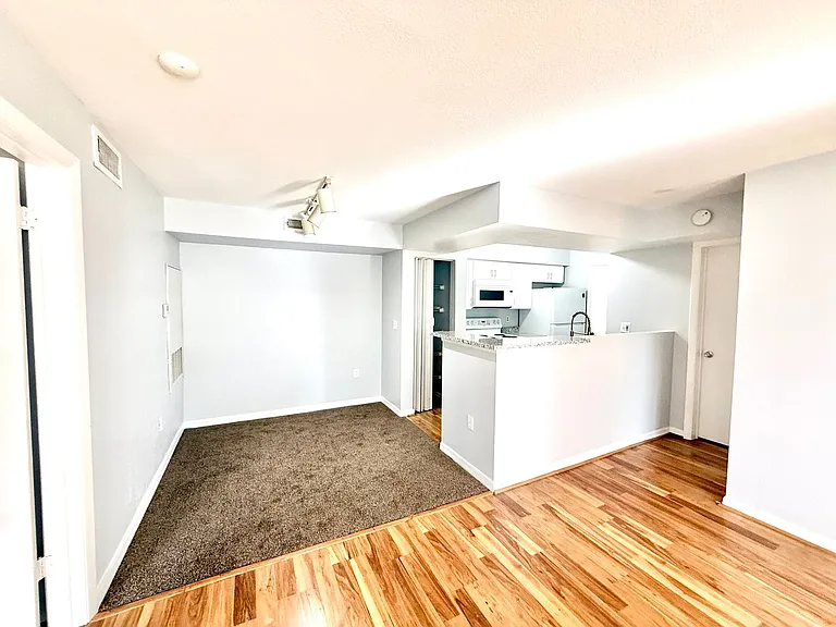 3004 Parkway Blvd #208 — Photo 18