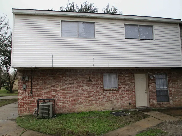5506 Deep Forest Dr — Photo 3
