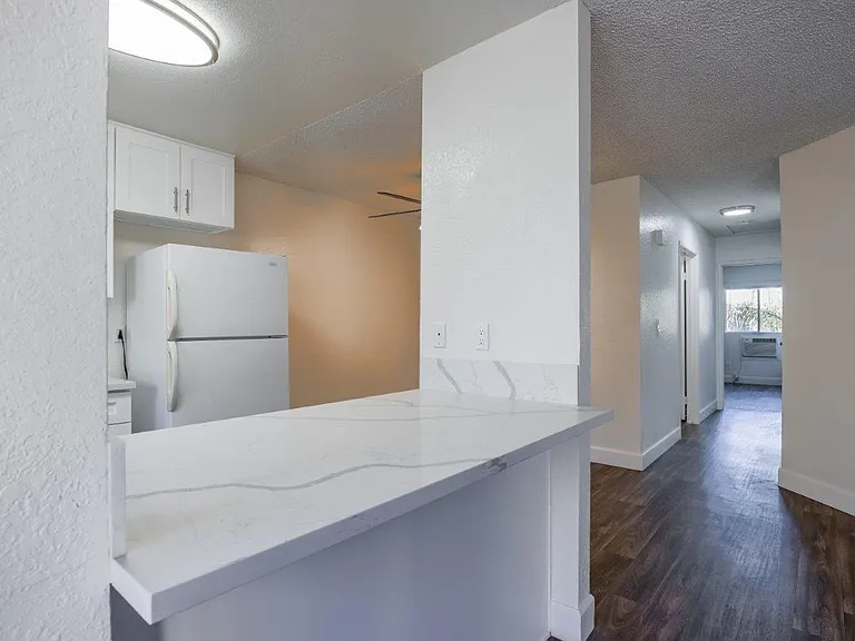 Monte Vista Apartments — Photo 13