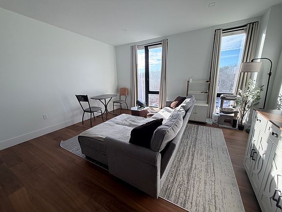 2nd image of 1515 Commonwealth Ave #305
