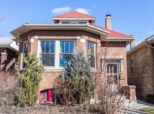 2512 W Farwell Ave, Chicago, IL 60645