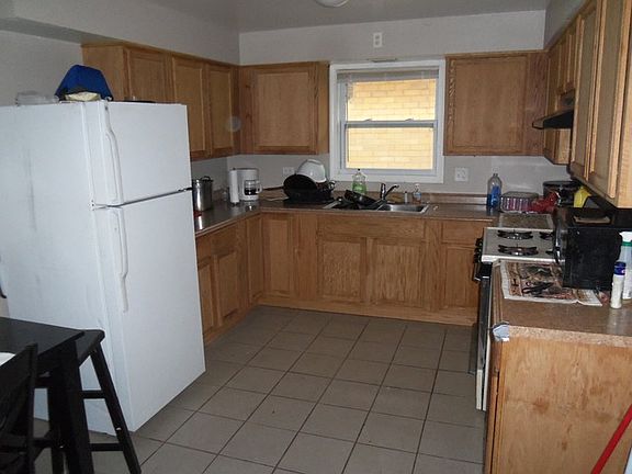 3rd image of 1739 Greenfield Ave