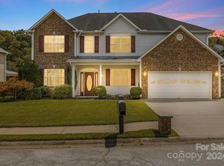 385 Wildbriar Rd, Fletcher, NC 28732