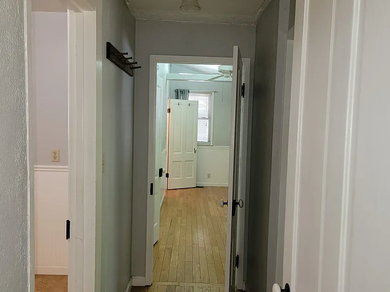 720 Olive St — Photo 14