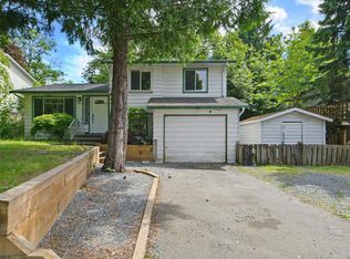 18298 63a Ave, Surrey, BC V3S 8A8