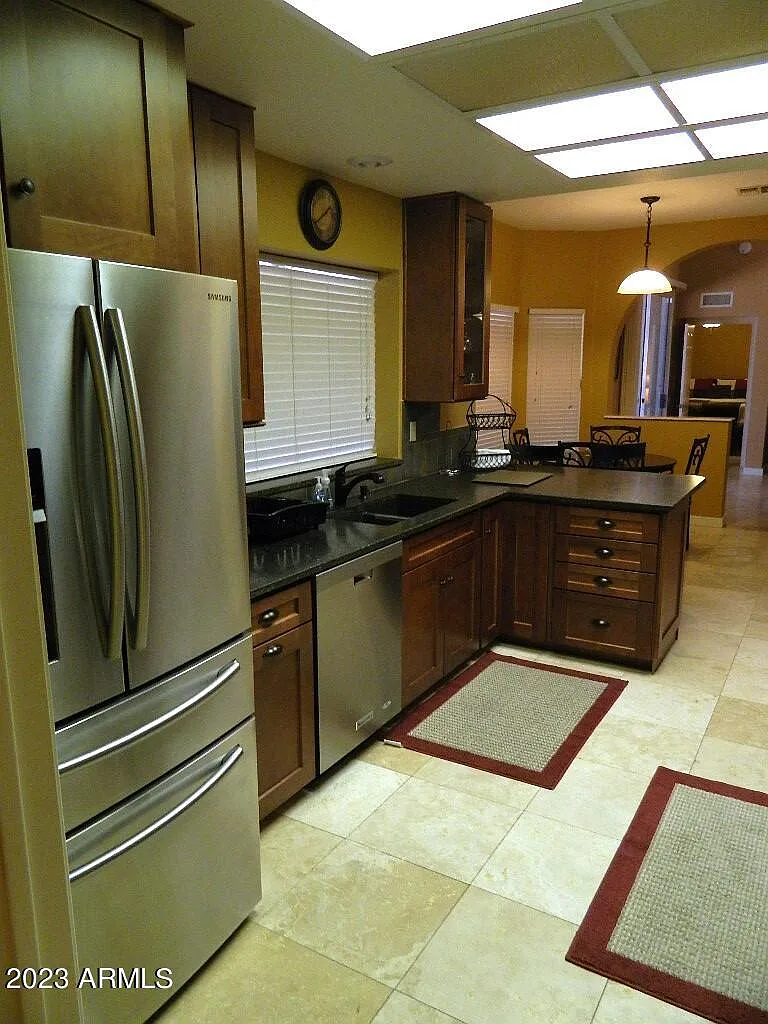 2 bed, 1.5 bath, 1733 sqft, $4,500 — Photo 3