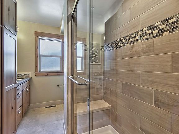 4th image of 12903 Northwoods Blvd #2