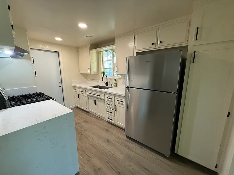 3118 E Vermillion St — Photo 8