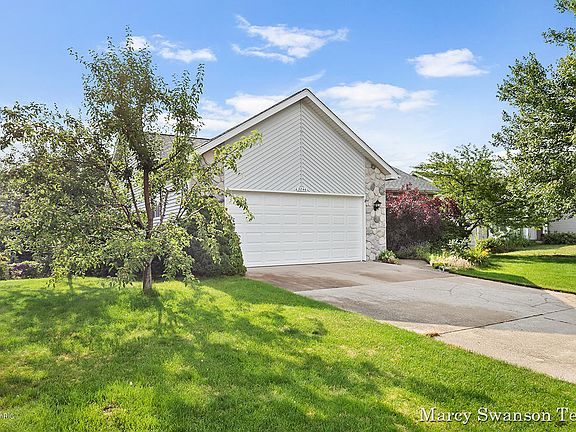 3rd image of 3844 Bent Pine Dr