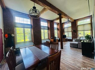 Central Square, Plainfield, CT 06374