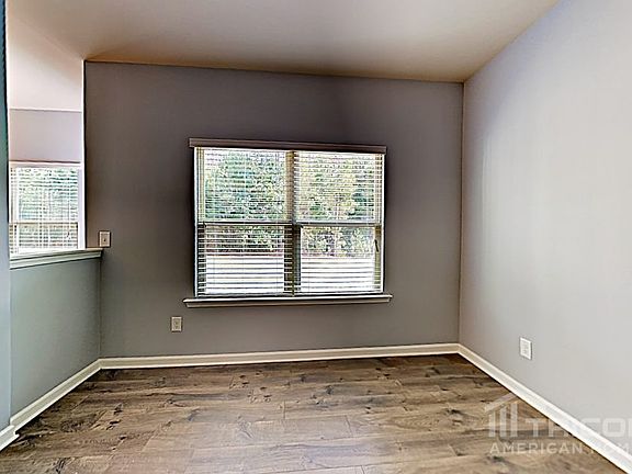 4th image of 3322 Lowland Dr