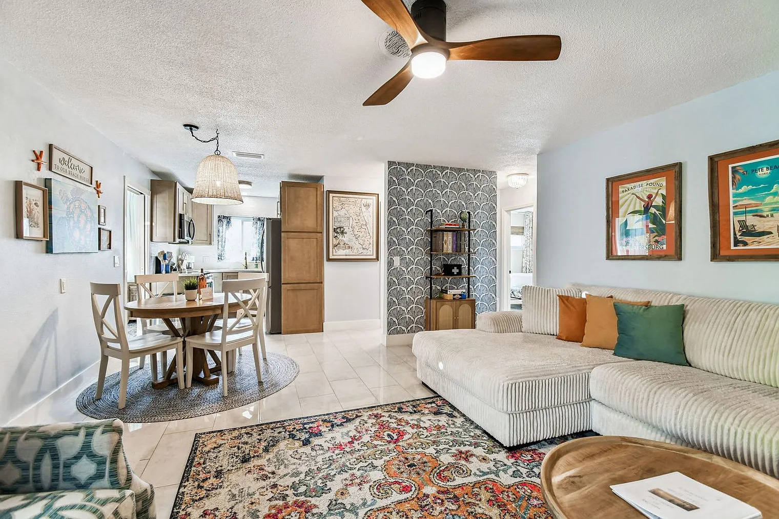 3 bed, 2.0 bath, 1097 sqft, $7,312 — Photo 4