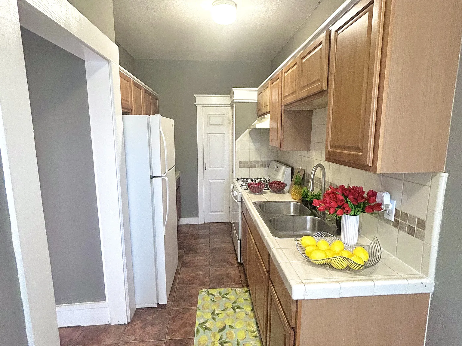 1 bed, 800 sqft, $1,035 — Photo 4