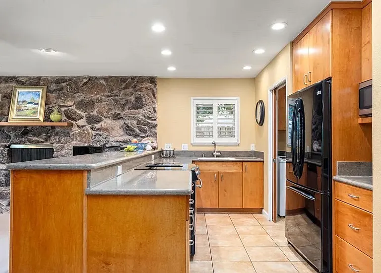 4234 Burrell Way — Photo 15