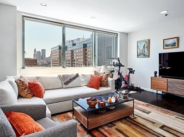234 Causeway St APT 718, Boston, MA 02114