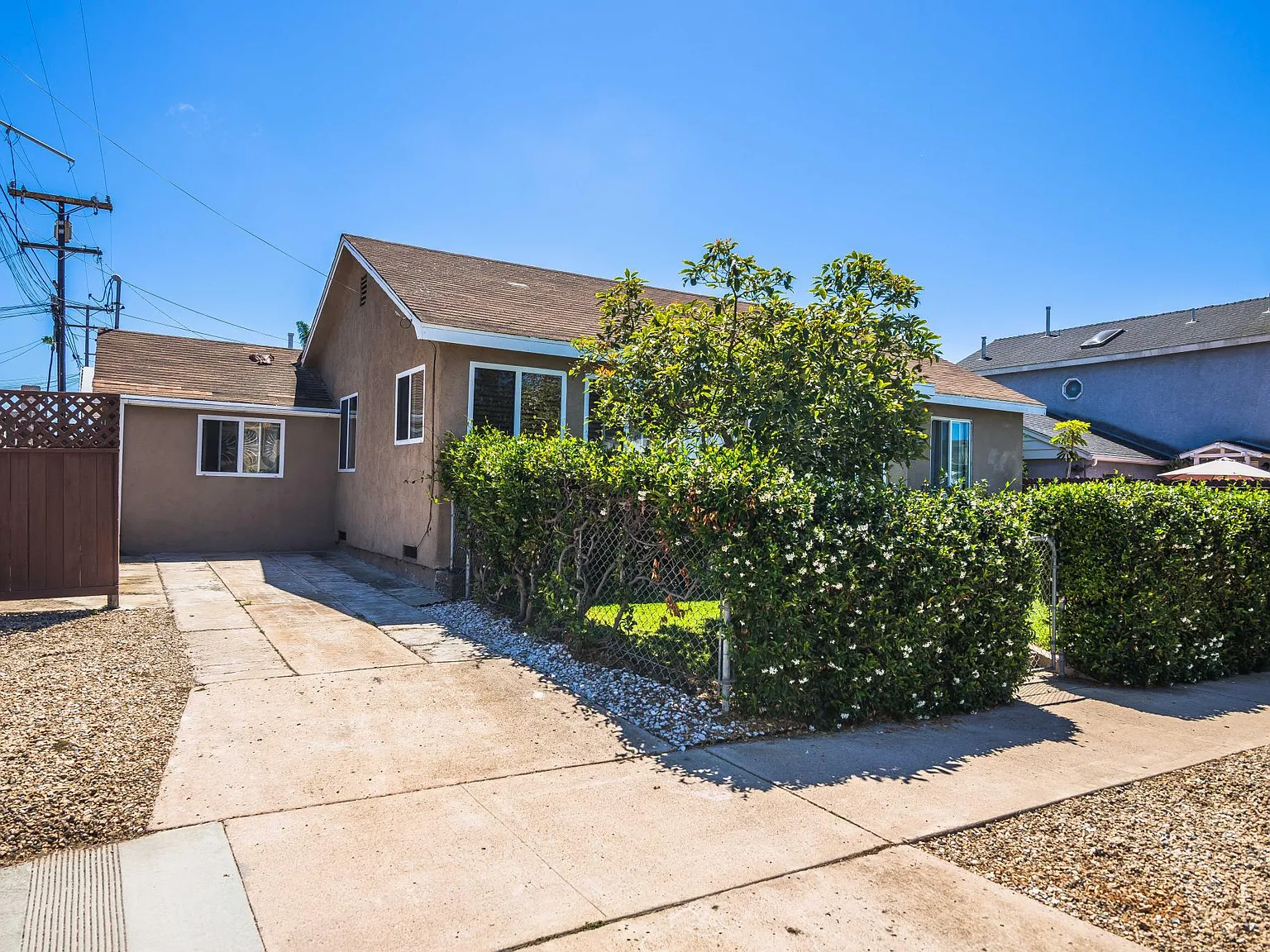 4215 Everts St — Photo 2