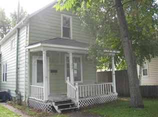 715 N 5th St, Grand Forks, ND 58203