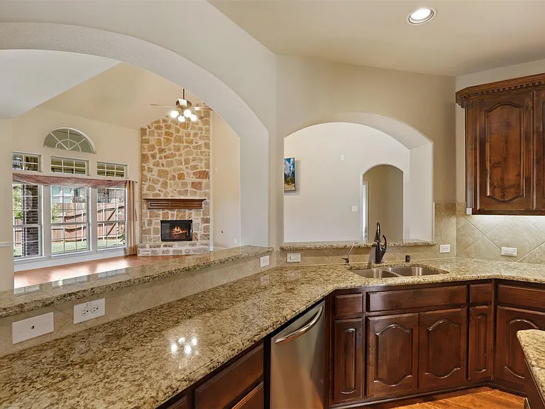 8110 Fenwick Ct — Photo 8