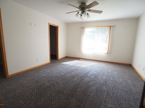 4th image of 3650 Courtland Dr