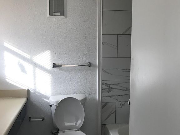 fullbath upstair