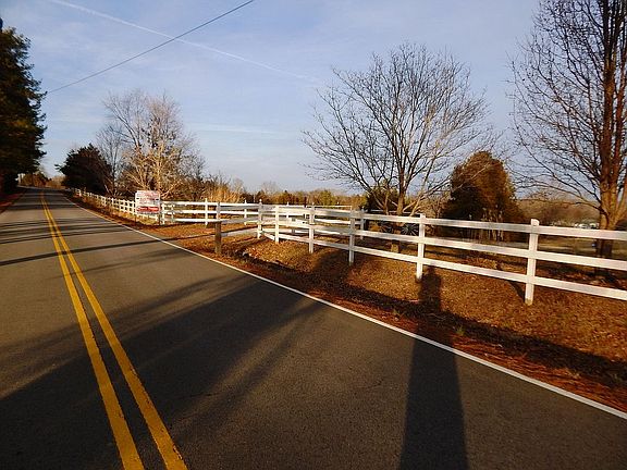 2nd image of 1896 Jones Creek Rd