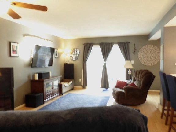 4th image of 381 Marldale Dr