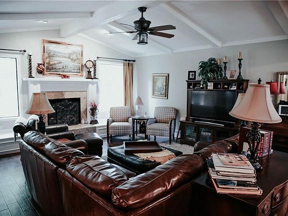 4th image of 3 Shadydale Ln