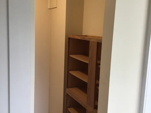 235 W Main St, Madison, OH 44057