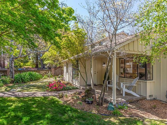 3rd image of 531 Menlo Oaks Dr