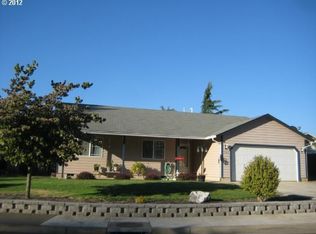 705 SE Redwood Ave, Myrtle Creek, OR 97457