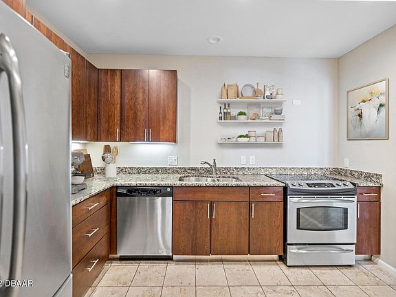 3rd image of 925 N Halifax Ave APT 1109