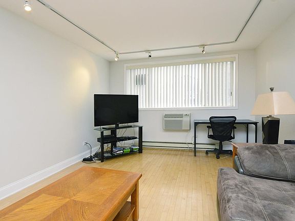 3rd image of 5854 N Kenmore Ave APT 3F