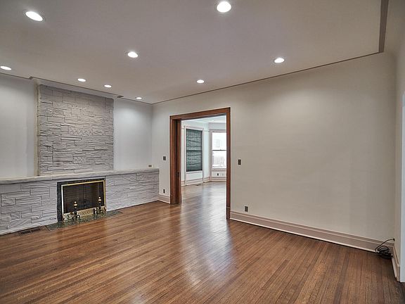 5th image of 4312 N Kedvale Ave APT 1