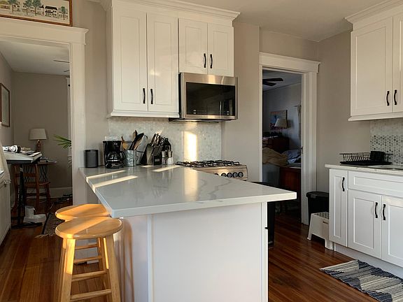 3rd image of 31 Cesario Pl Floor 2