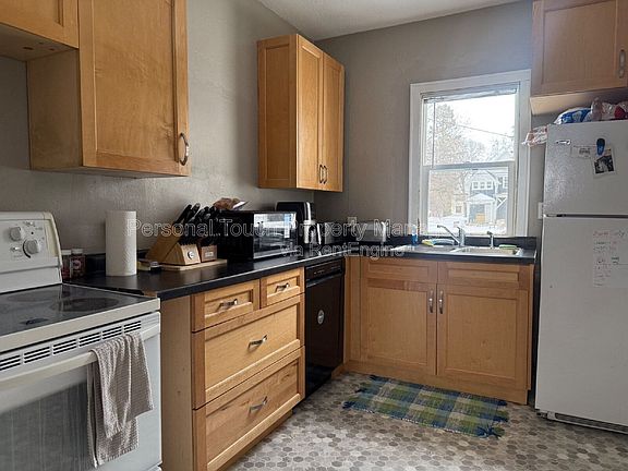 3rd image of 606 5th St S